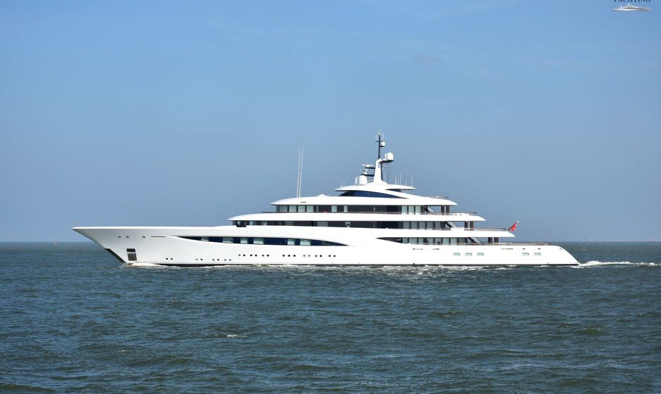 2025 Cannes Film Festival at anchor: Superyacht charters adorn the Bay of Cannes