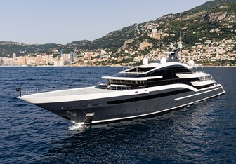 Luna Yacht Charter in Monaco