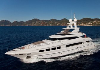 Seven S Yacht Charter in Portofino