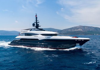 Starburst III Yacht Charter in Santorini