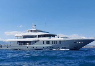 Thanuja Yacht Charter in St Tropez