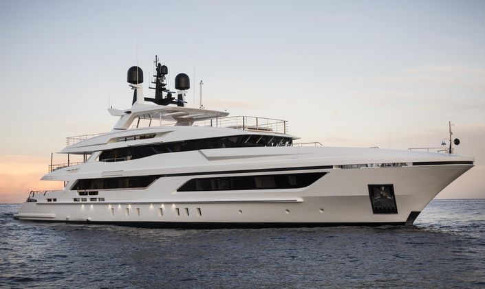 Explore the captivating seascapes of Corsica this summer with Baglietto yacht charter ANDIAMO